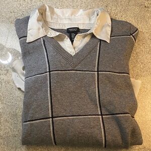 Jones New York Gray Checkered V-Neck Sweater